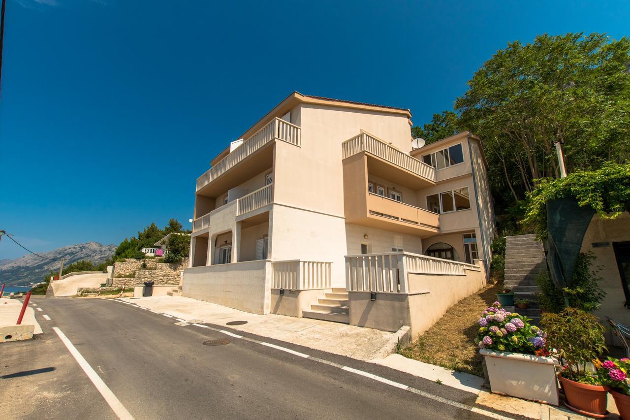 Matko'S Oasis Apartments Brela Exteriör bild